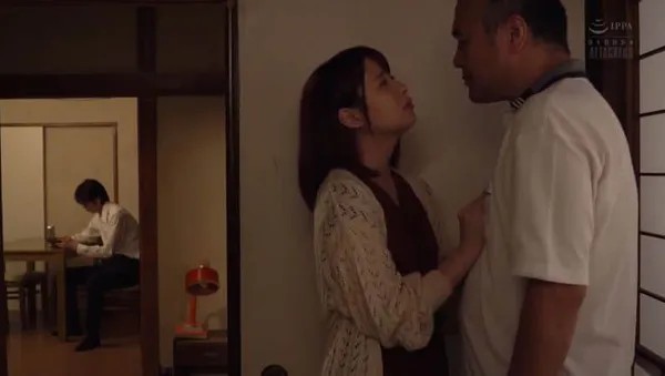 sex viet tự quay Vợ sắp cưới của con trai “nghiện” sau một lần bị bố Anh xã làm thịt